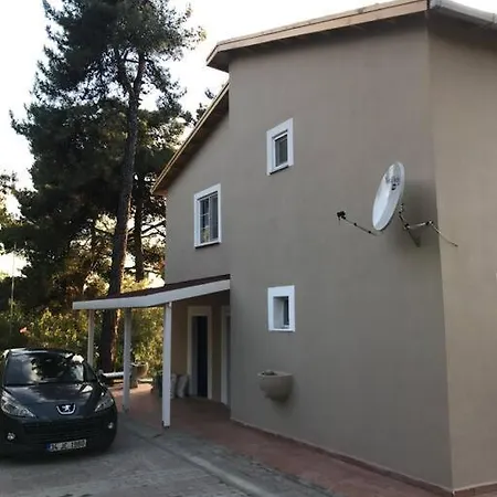 Tatil Evi Yesilin Ortasinda Huzur *